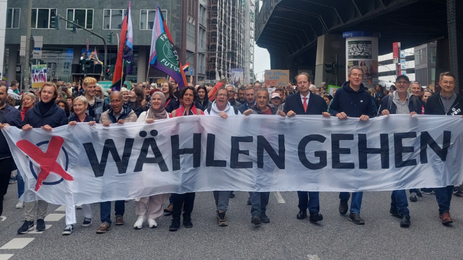 30.000 Teilnehmende bei Demonstration gegen Rechtsextremismus und für Demokratie in Hamburg